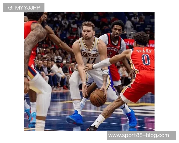 艾顿谈与东契奇合作心得强调内线施压需耐心与快速移动